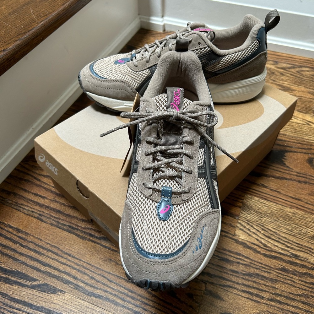 ASICS Gel-1090v2 NWT